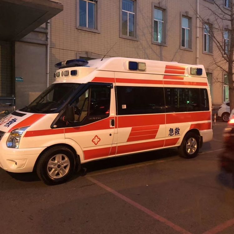 海伦夜间租赁救护车护送病人转院：安全转运的 8 大核心注意事项